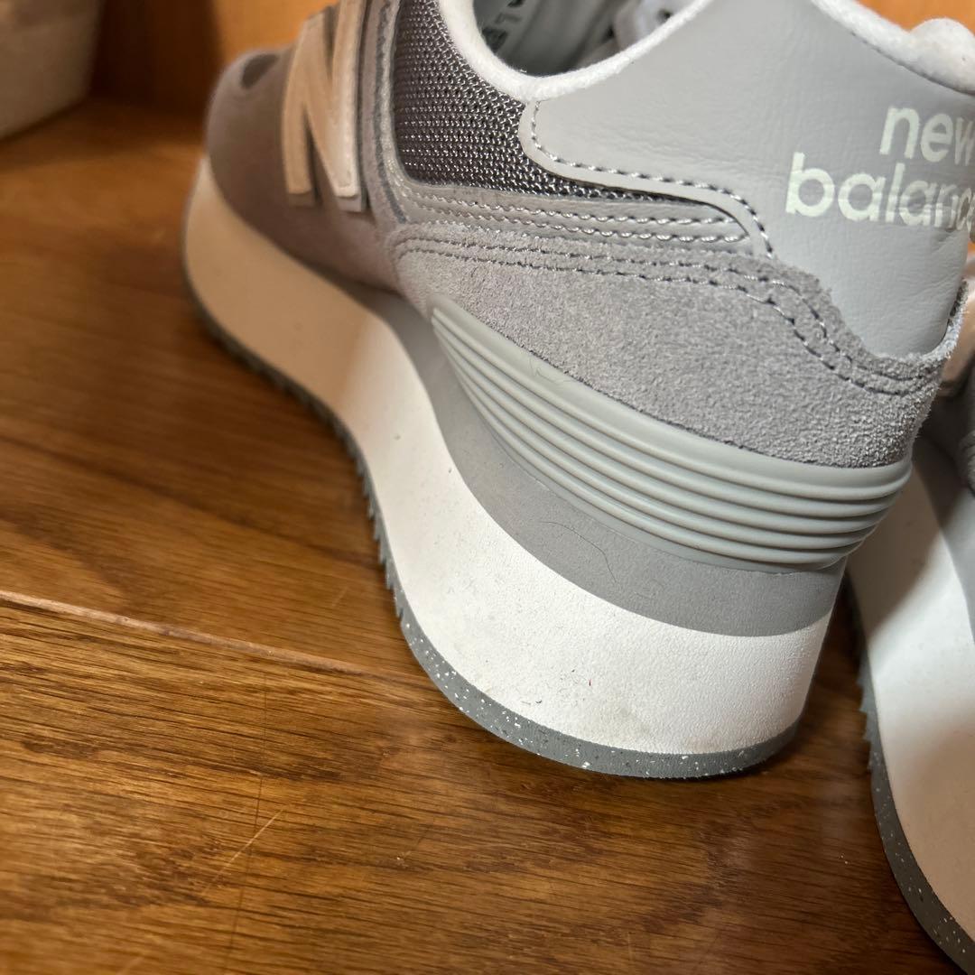 新品タグ付き　New Balance 574 グレー スニーカー　24センチ