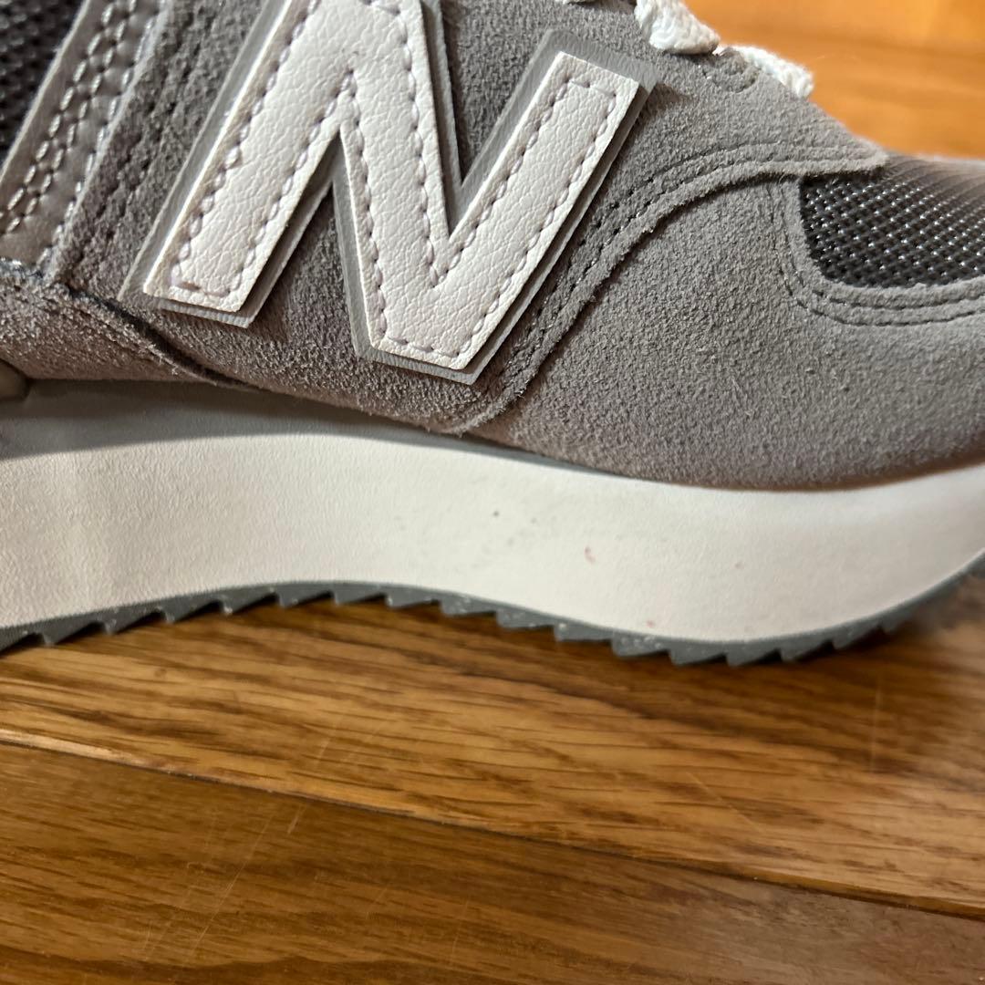 新品タグ付き　New Balance 574 グレー スニーカー　24センチ