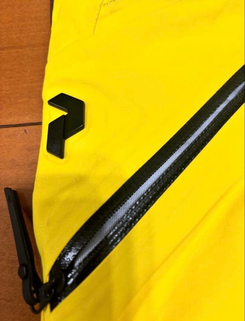 【送料無料】Peak Performance GORETEX パンツ