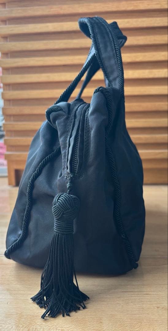プラダ PRADA ナイロントートバッグ ビーズ 黒 タッセル