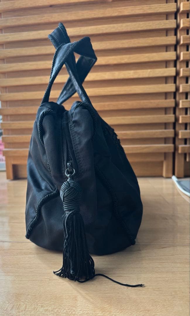 プラダ PRADA ナイロントートバッグ ビーズ 黒 タッセル