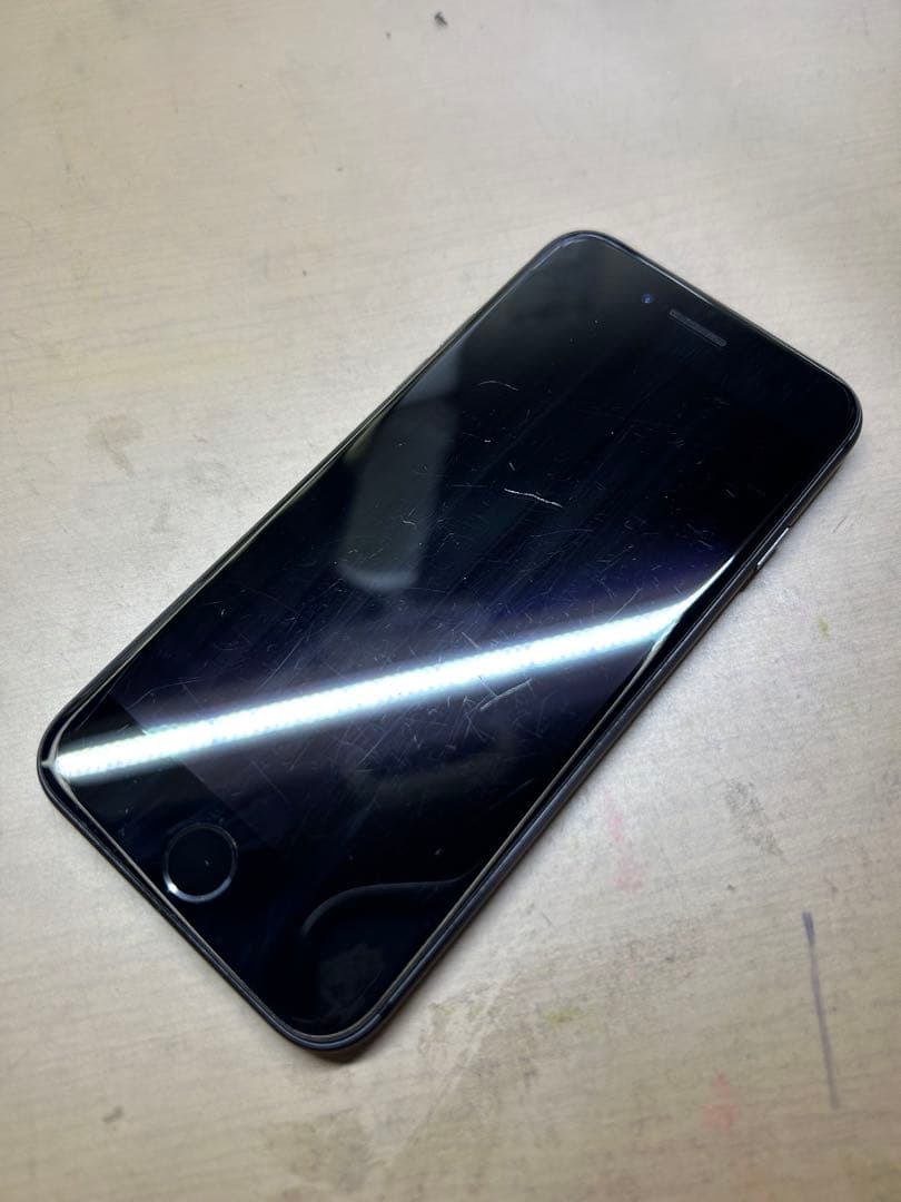 Apple iPhone 8ブラック