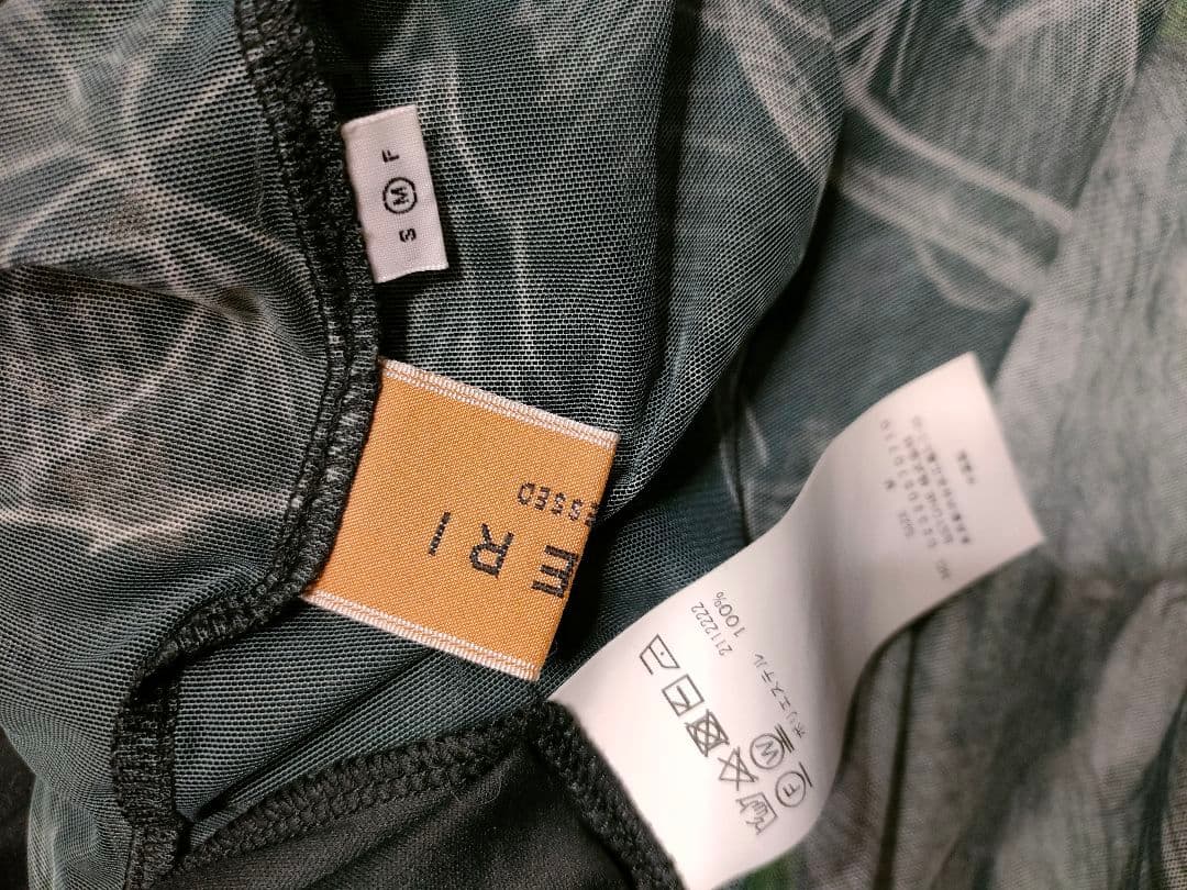 UND SKETCH FLOWER SKIN DRESS　AMERI