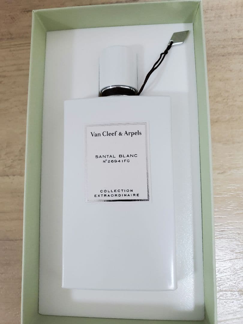 Van Cleef & Arpels サンタルブラン オードパルファム 75mL