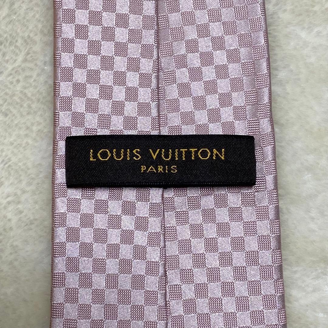 新品級✨ルイヴィトン　マイクロダミエLVロゴ　薄ピンク　光沢感　結婚式　大剣8㎝