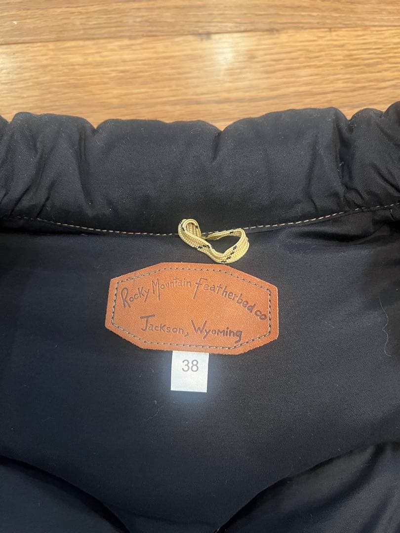 激レア　ロッキーマウンテン ダウンベスト チェコ軍 テント生地 スイス軍 38