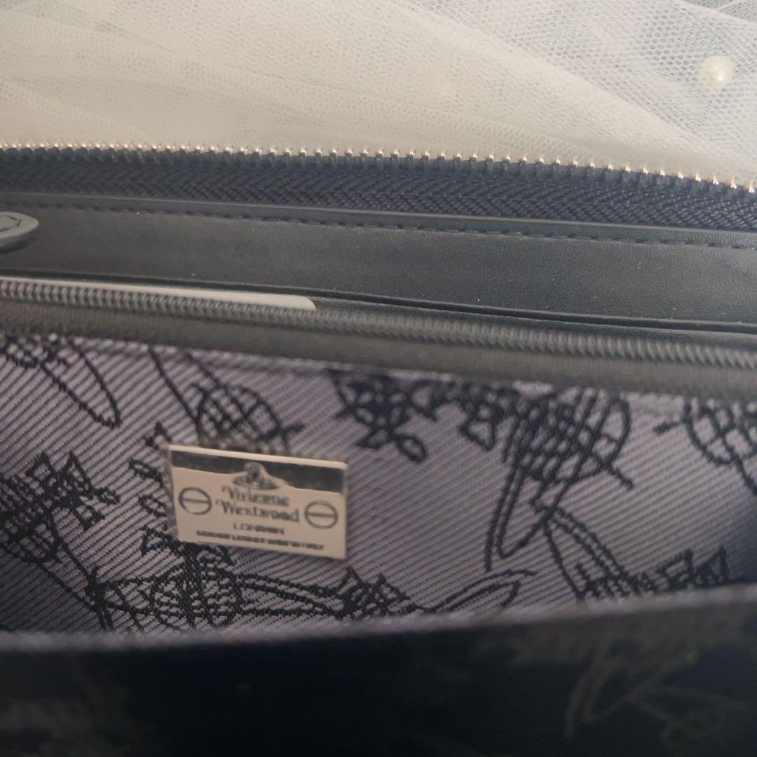 VivienneWestwoodエンボス加工 黒 長財布