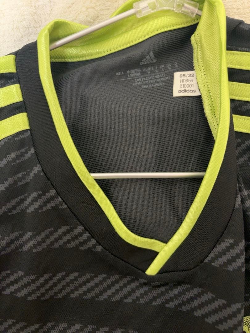 ま*ぬ様 正規品 レアル・マドリード モドリッチ 22/23サード　最終価格