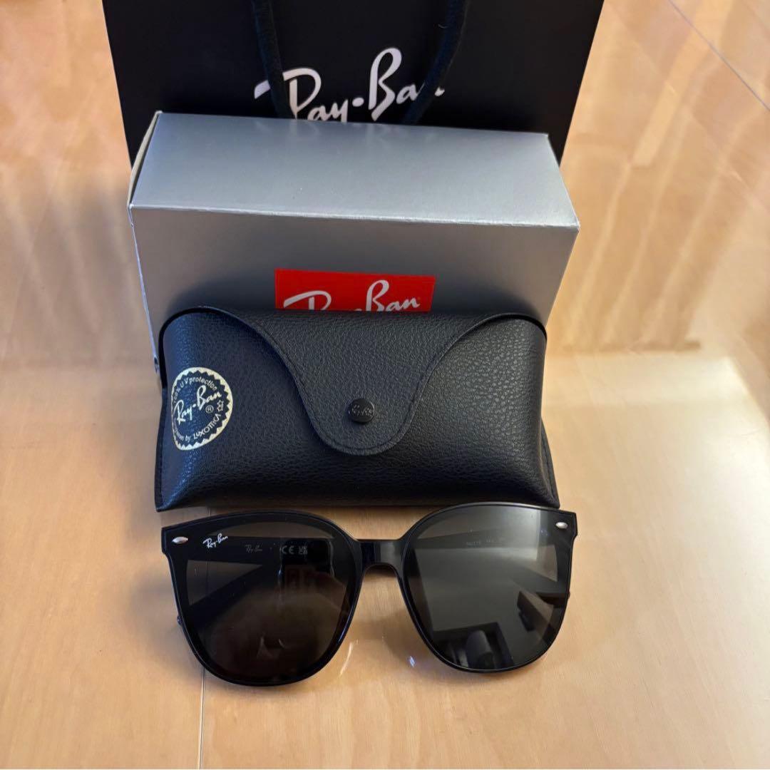 美品 Ray Ban ブラックサングラス　RB4423D レイバン