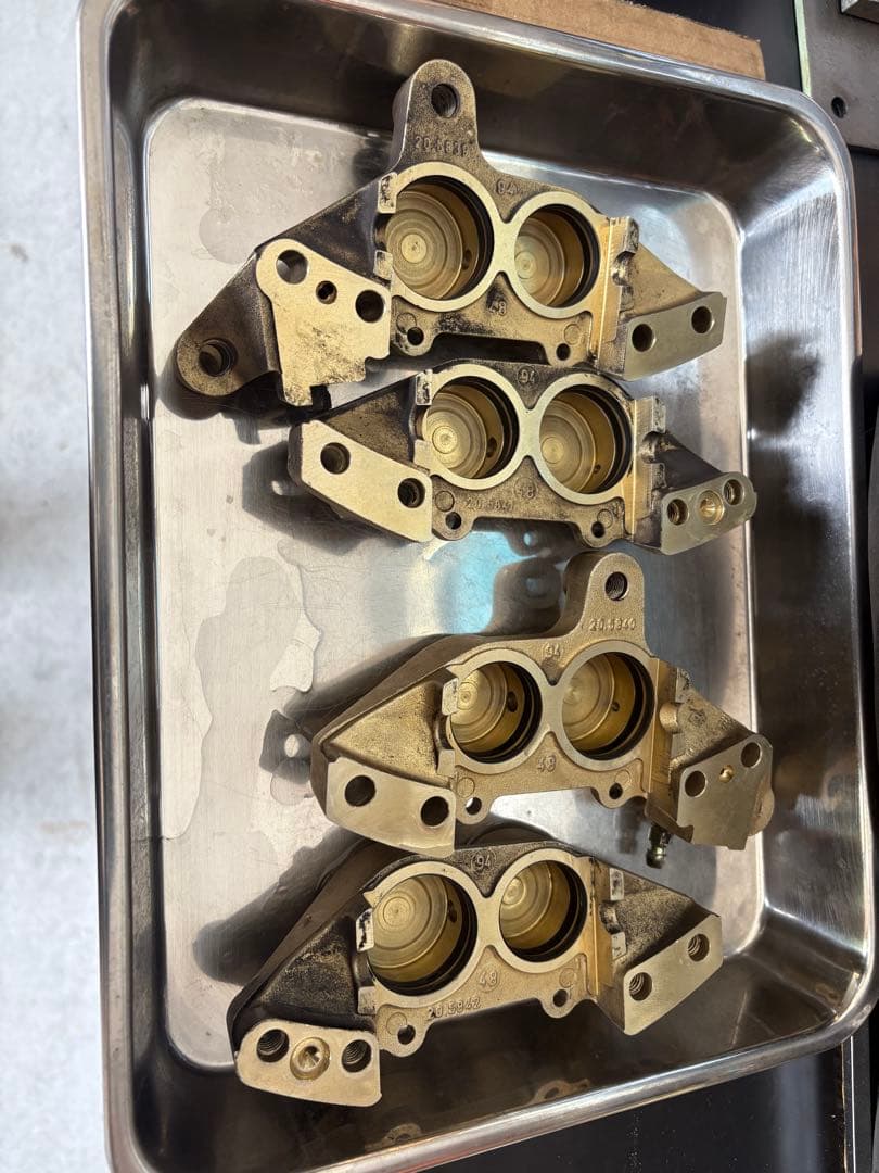 Brembo ブレーキキャリパー 48mm ゴールド