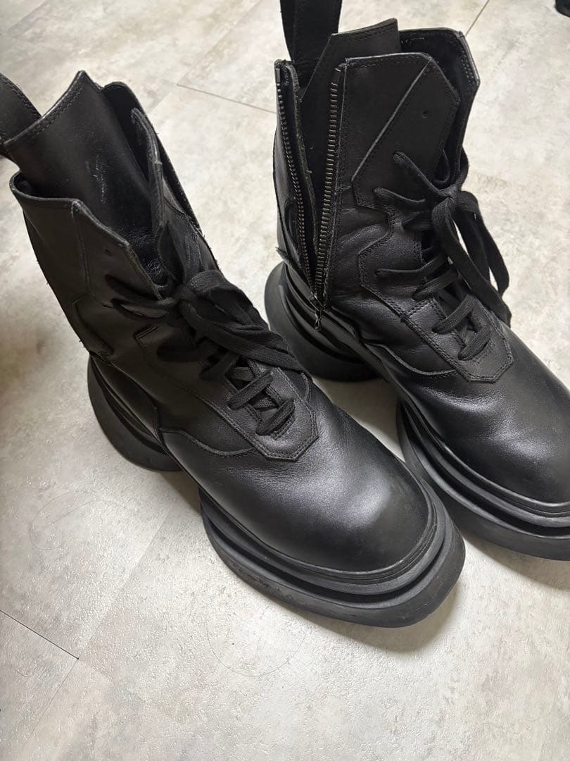 Julius プラットフォームブーツ