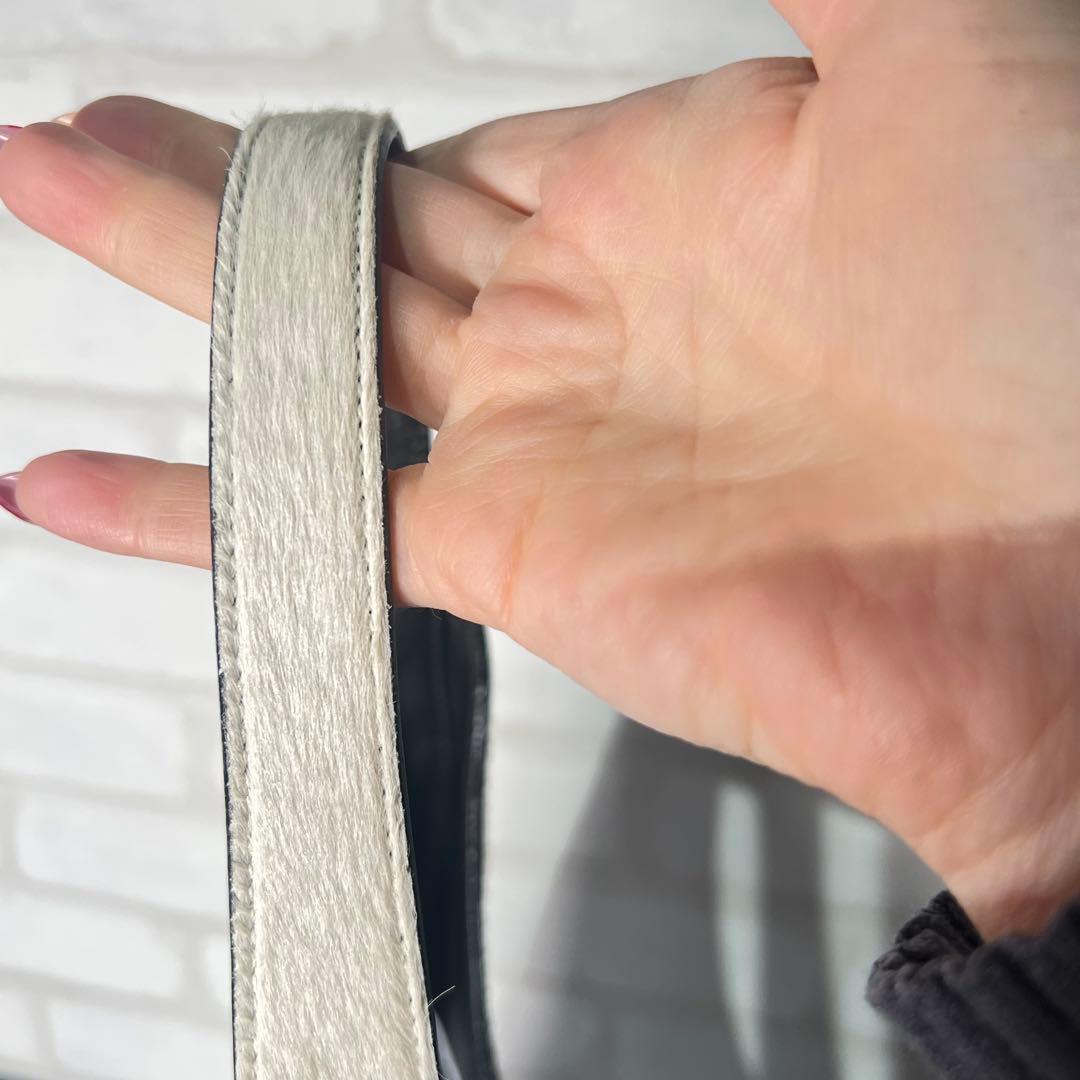 Pradaホワイト ハラコショルダーバッグ