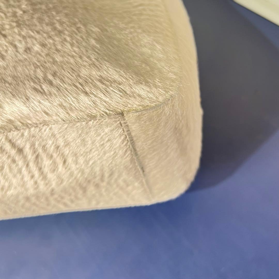 Pradaホワイト ハラコショルダーバッグ