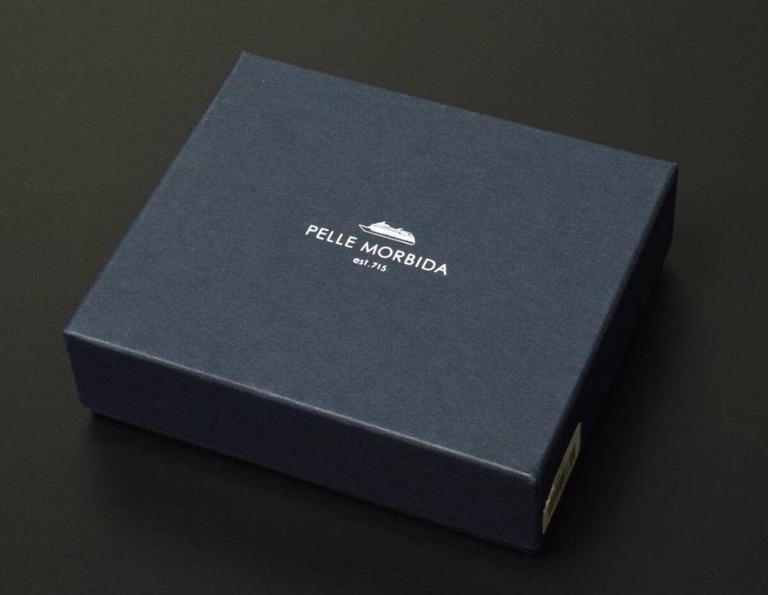 未使用 ペッレモルビダ 牛革 ラウンド コンパクト ウォレット 財布 ホワイト