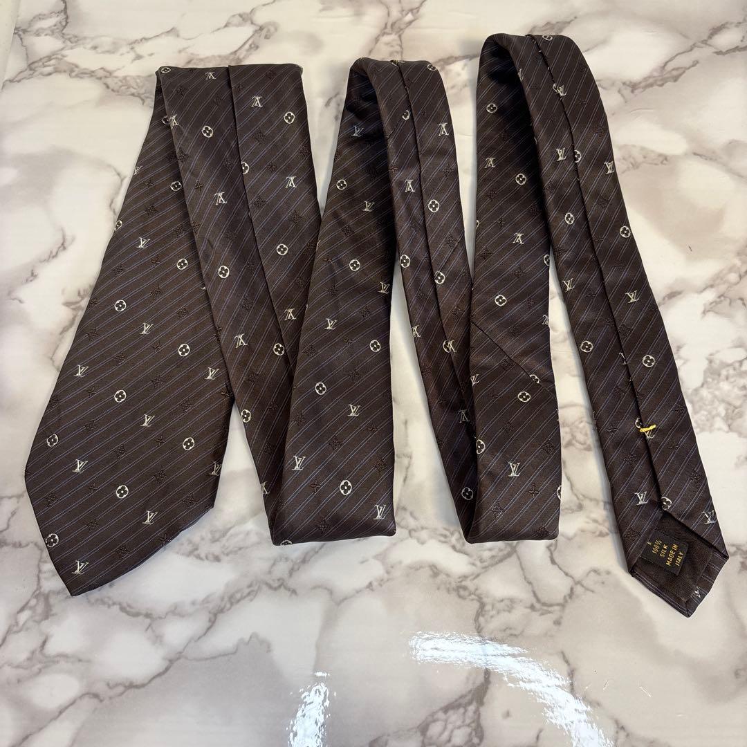 Louis Vuitton ネイビー　ネクタイ　ストライプ　モノグラム