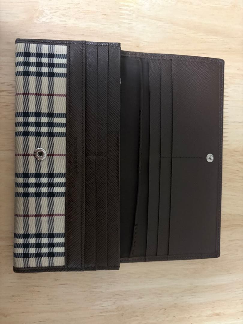 Burberry チェック柄 長財布♡