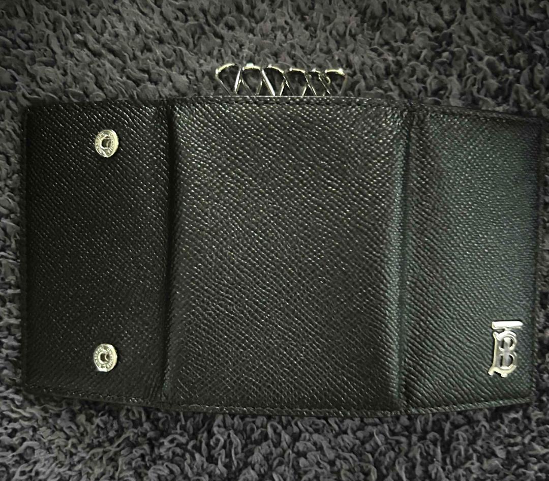 さりページ　新品未使用　BURBERRY　TBロゴ 黒 レザー キーケース