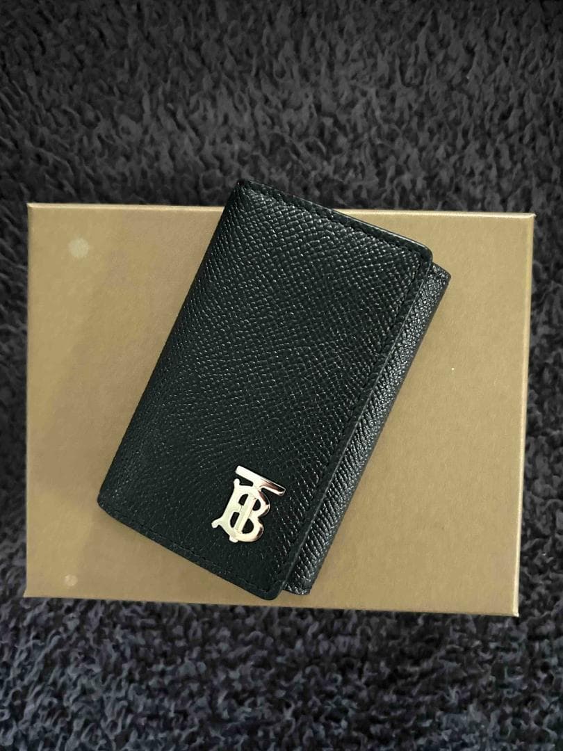 さりページ　新品未使用　BURBERRY　TBロゴ 黒 レザー キーケース