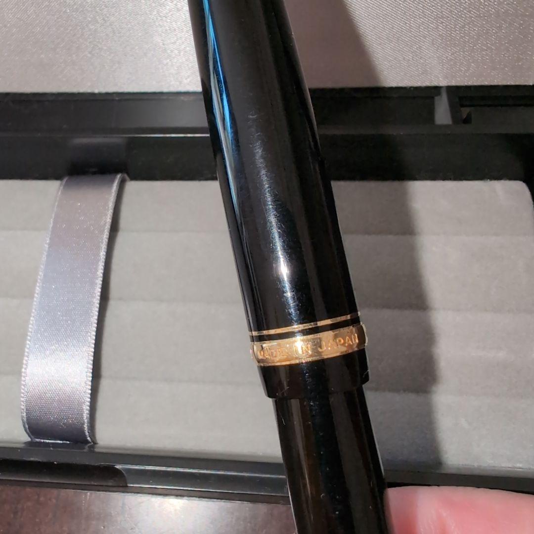 【箱付き・送料込み】PILOT 万年筆 CUSTOM74 黒 M　中字