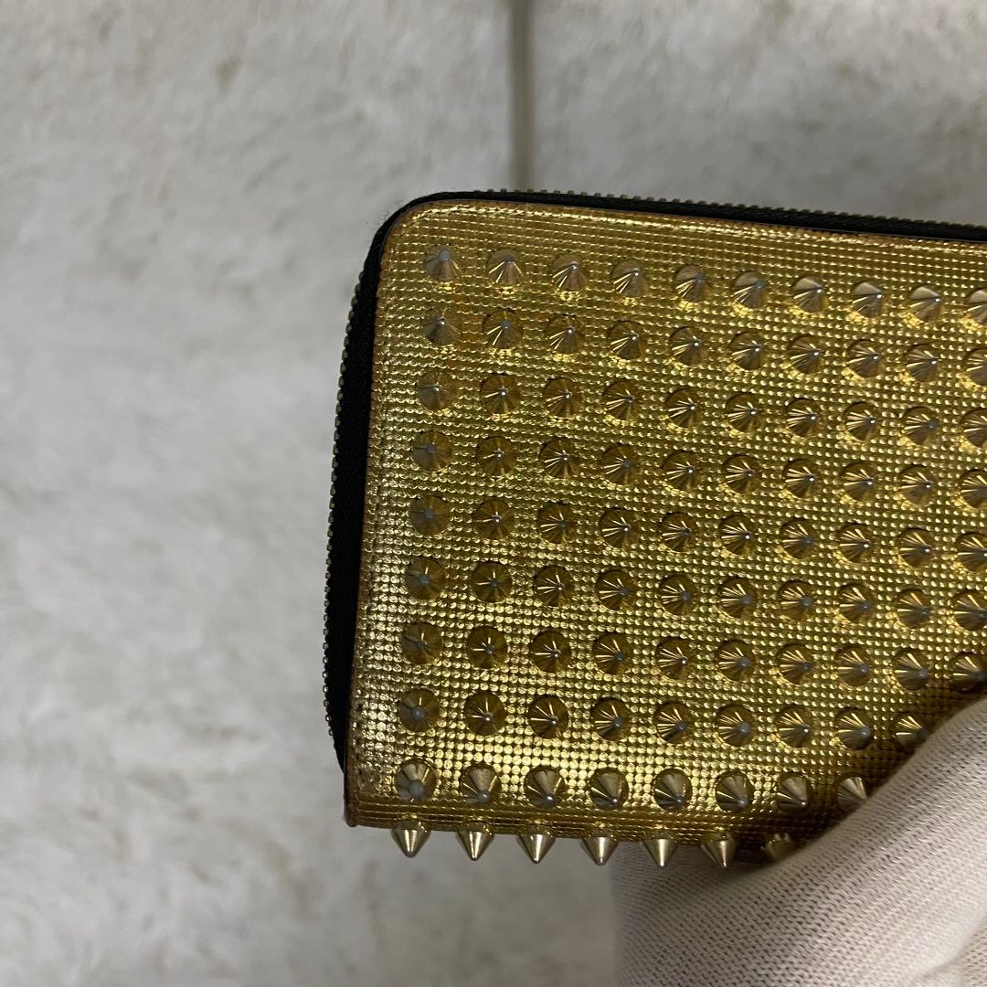 ✨美品✨クリスチャンルブタン スタッズ ラウンドジップ 長財布 レザー ゴールド