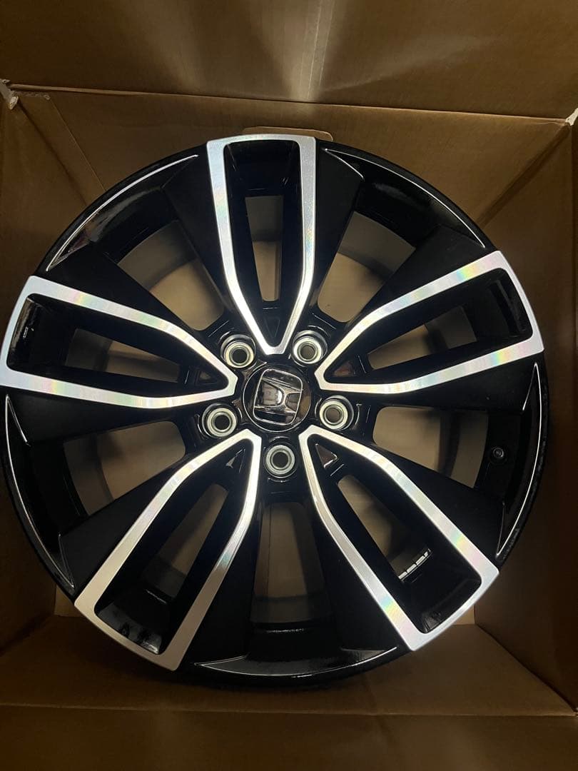 ホンダ　新型ヴェゼル　純正ホイール 18インチ3本　ナット付き　バラ売り可