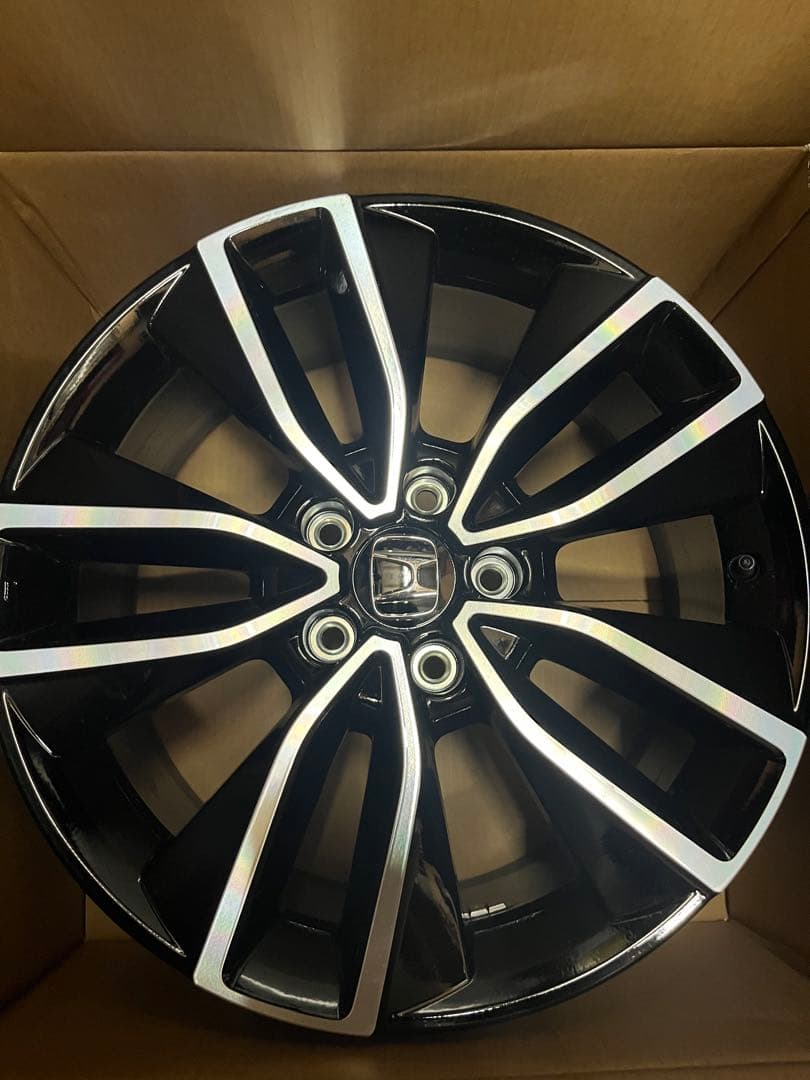 ホンダ　新型ヴェゼル　純正ホイール 18インチ3本　ナット付き　バラ売り可