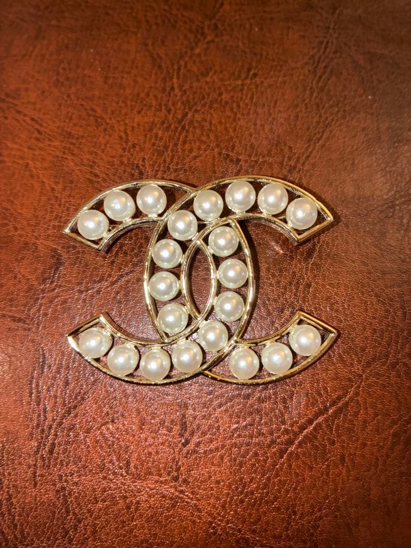 CHANEL パール CCブローチ