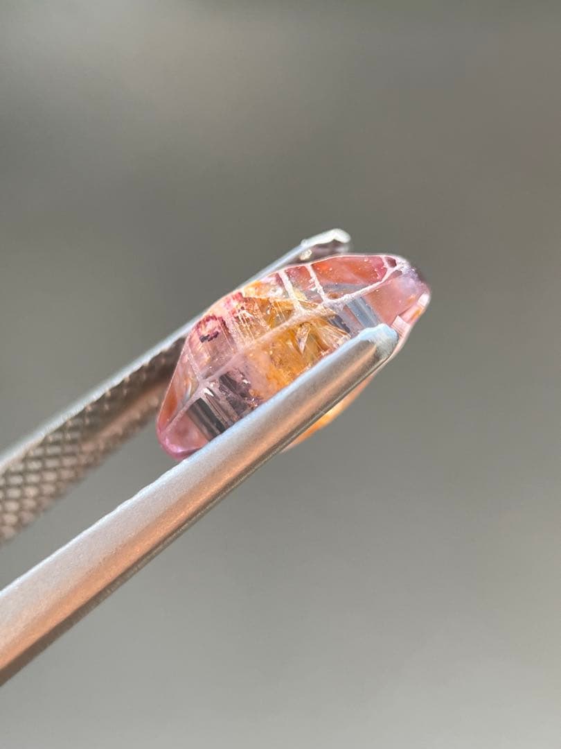 パパラチアサファイアクリスタル2.5ct Padparadscha