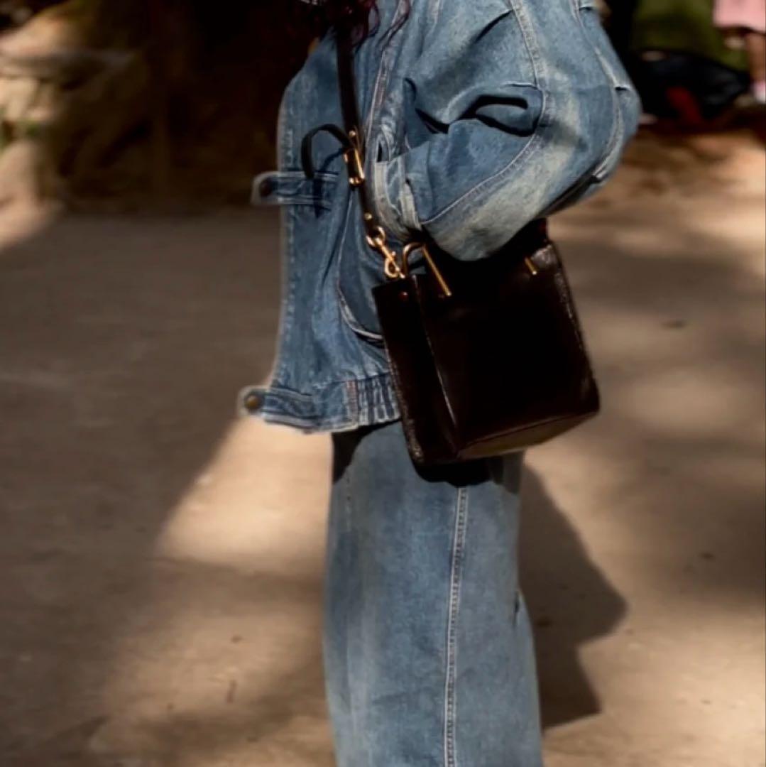 【新品】EMMA AURA | BLACK GOLD HANDLE BAG