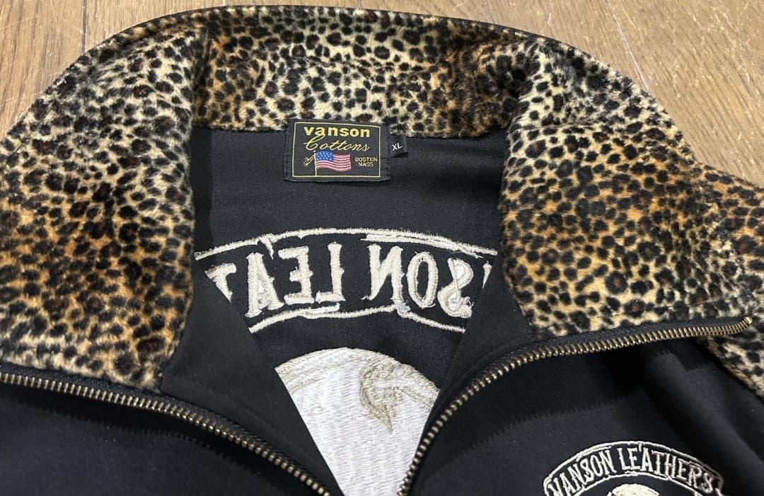 ＊VANSON ヒョウ柄 切替 スカル 刺繍 トラックジャケット XL