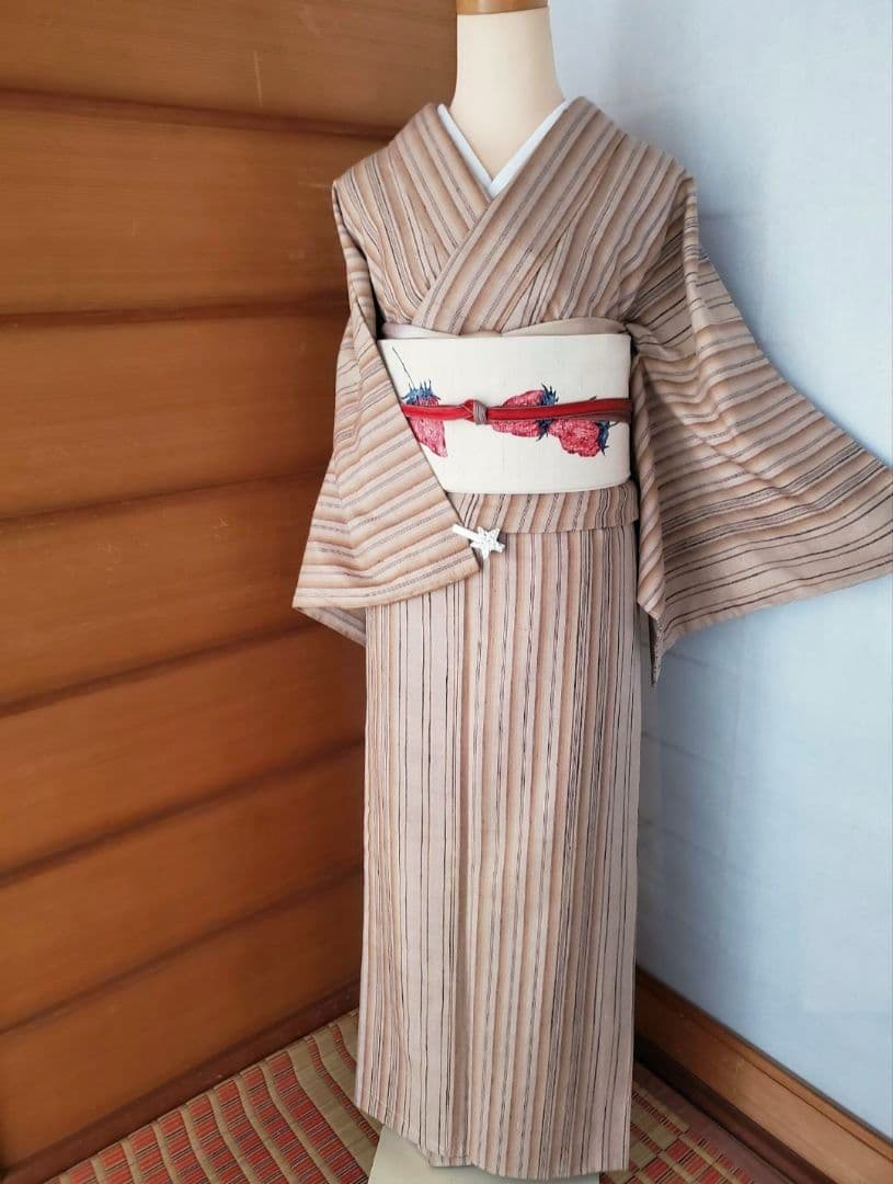 【美品＊未使用】真綿紬　縞　ベージュ　しつけ付き　正絹　スモールサイズ　特価☆