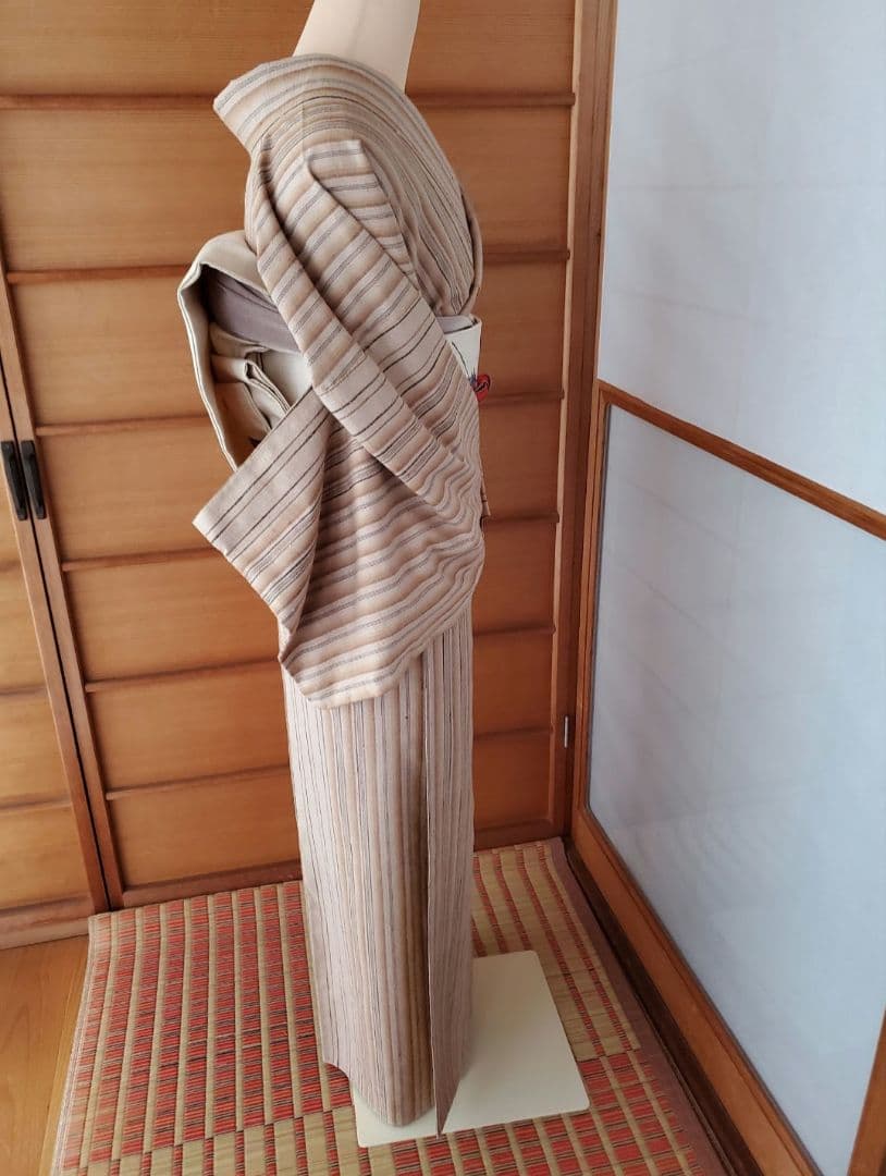 【美品＊未使用】真綿紬　縞　ベージュ　しつけ付き　正絹　スモールサイズ　特価☆