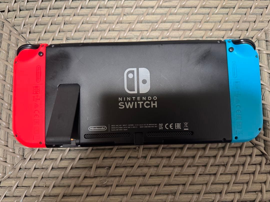 Nintendo Switch ネオンブルー　ネオンレッド