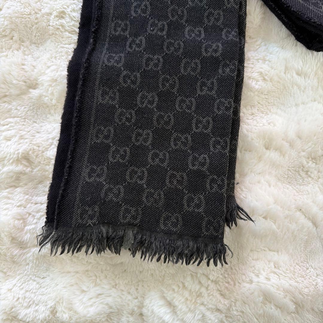 GUCCI マフラー　ブラック　ロゴマフラー