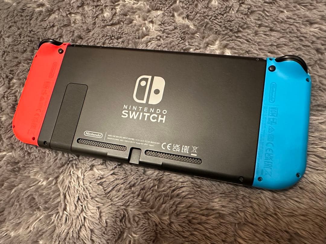 任天堂　Switch バッテリー強化版