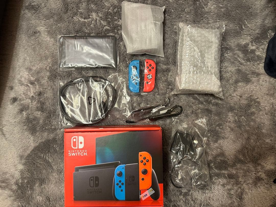 任天堂　Switch バッテリー強化版