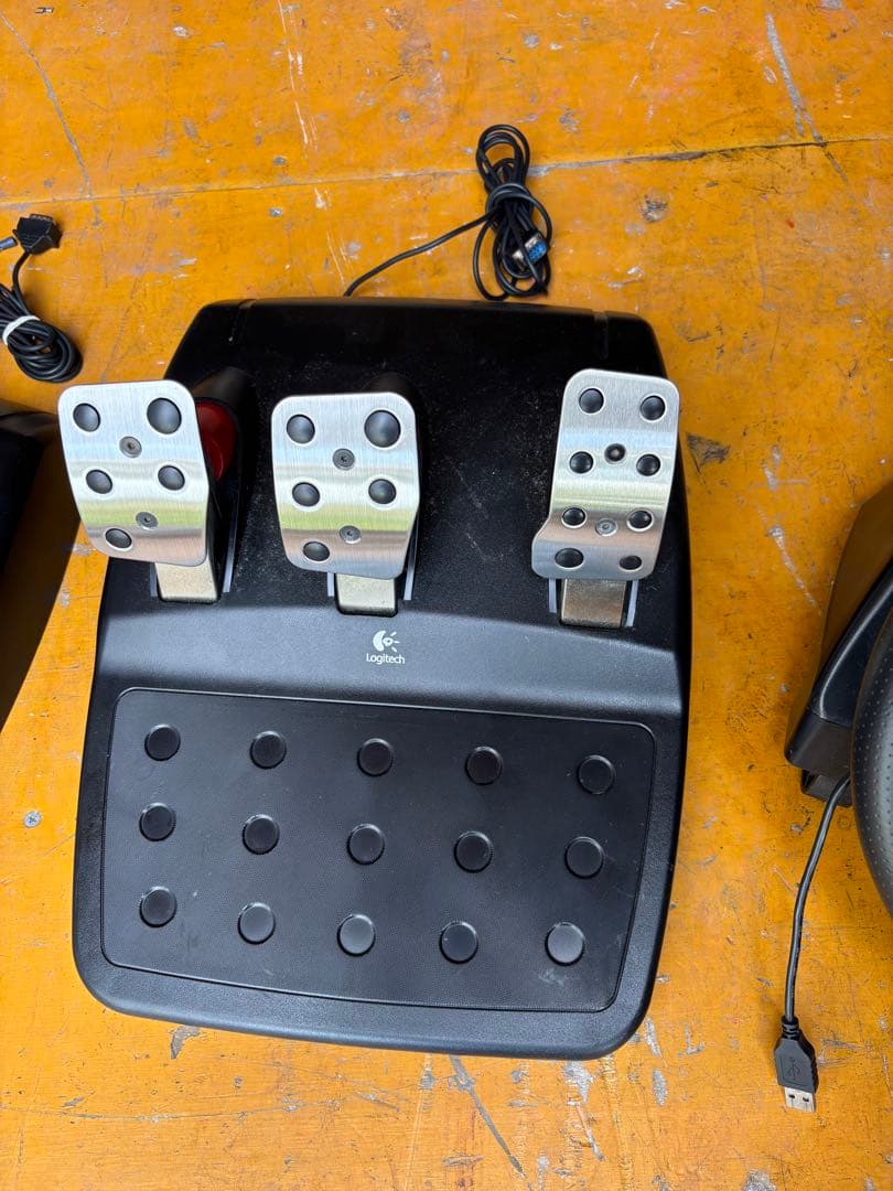 Logicool ハンドルコントローラー