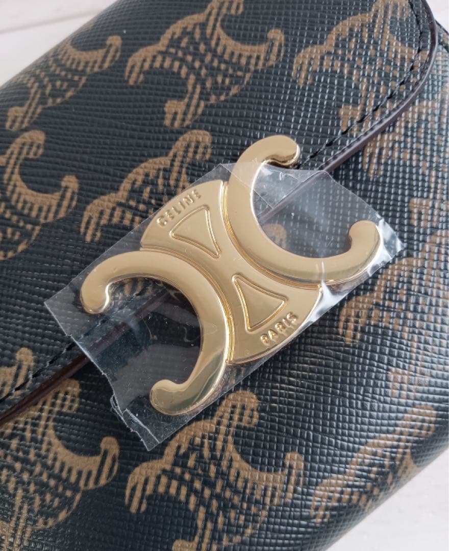 CELINE 三つ折り財布 黒/ベージュ