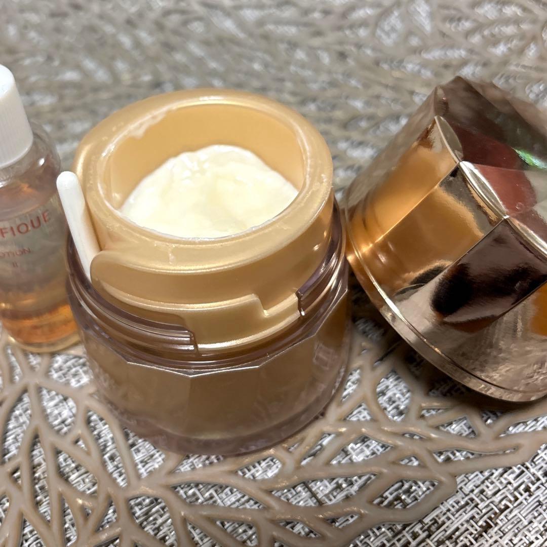 ベネフィークリュクス リブルームナイトクリーム