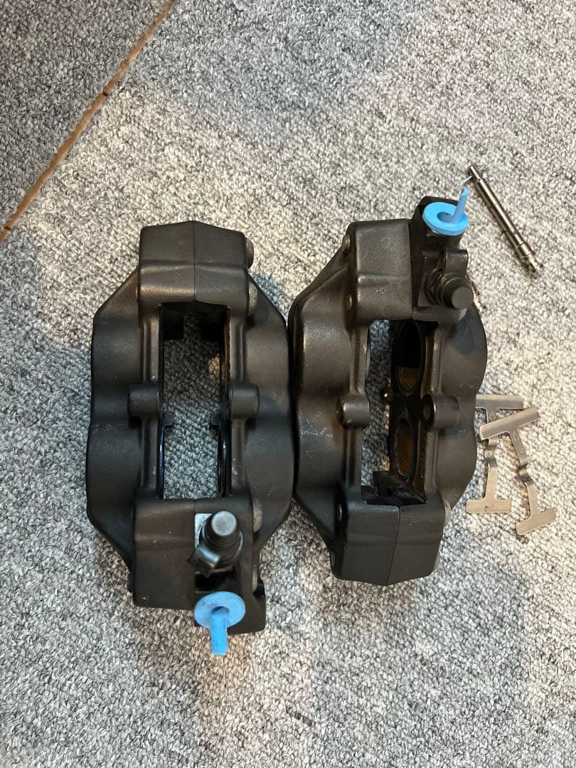 ブレンボ 40mm キャスト キャリパー チタンピン付き