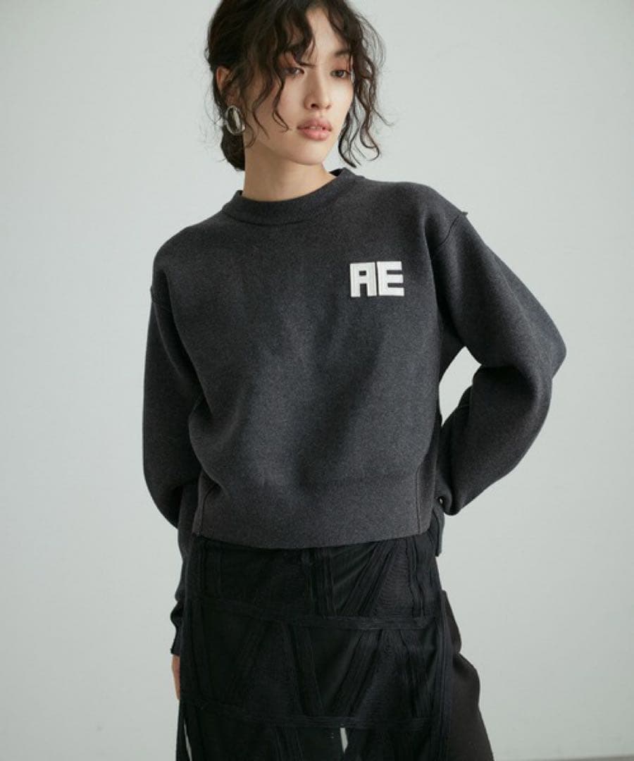 ADAM ET ROPÉ クロップドスウェット