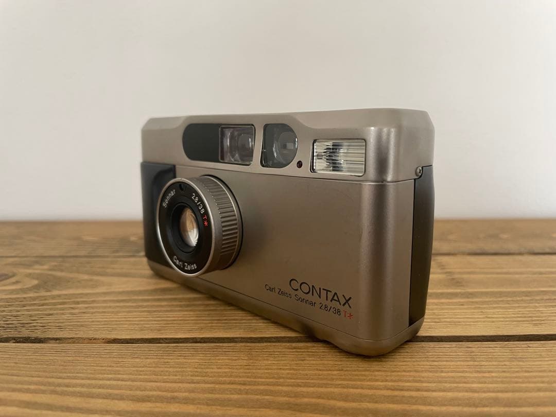 【良品】CONTAX T2 チタンシルバー フィルムカメラ