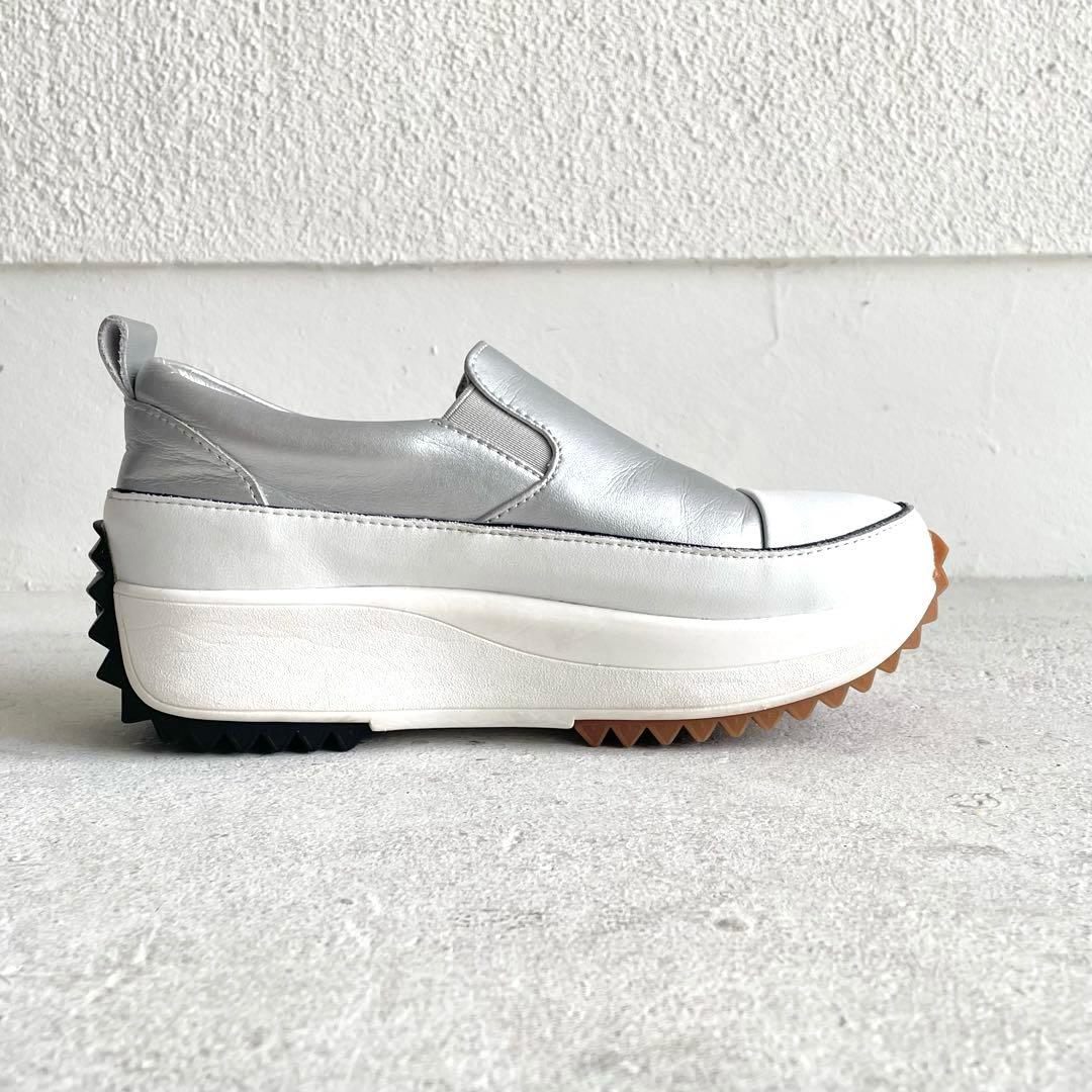 ビアズリー レザー スリッポン 厚底スニーカー 22.5cm シルバー