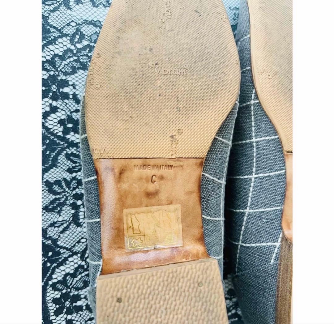 CHANEL グレー フラットシューズ