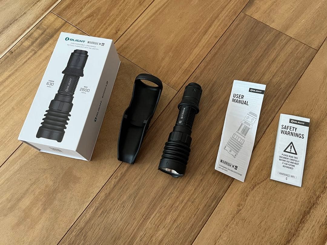 OLIGHT オーライトWARRIOR X 4 2600ルーメン　田村装備開発