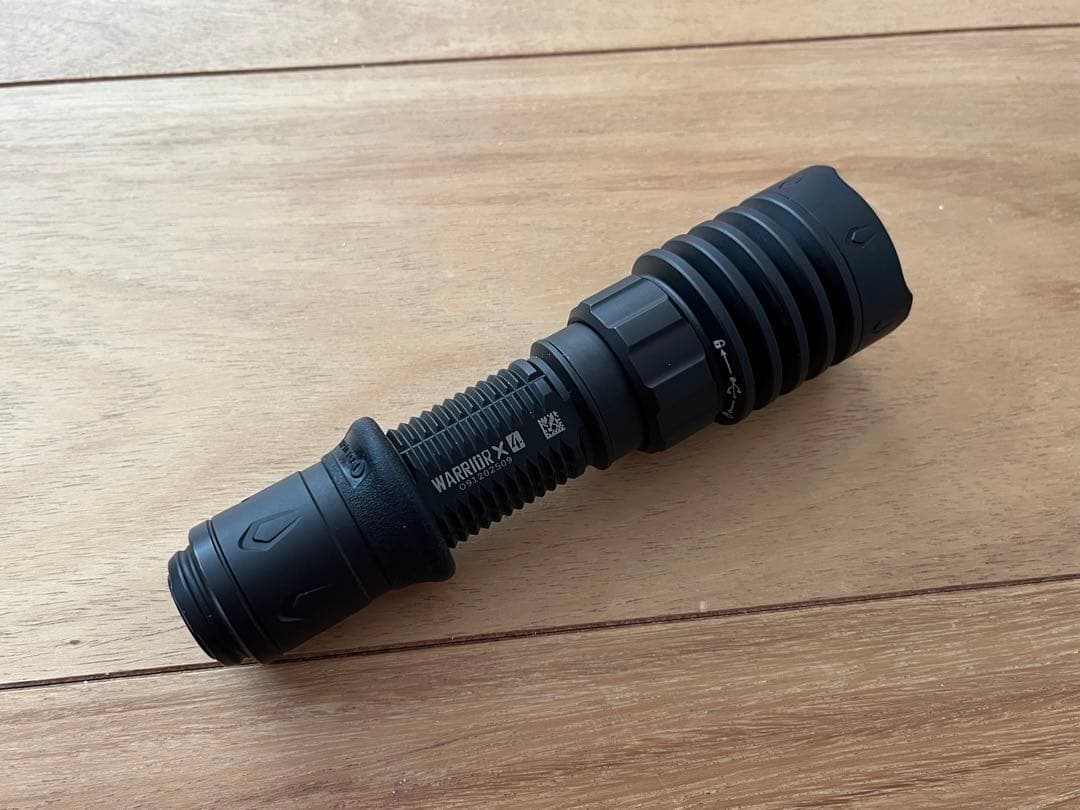 OLIGHT オーライトWARRIOR X 4 2600ルーメン　田村装備開発