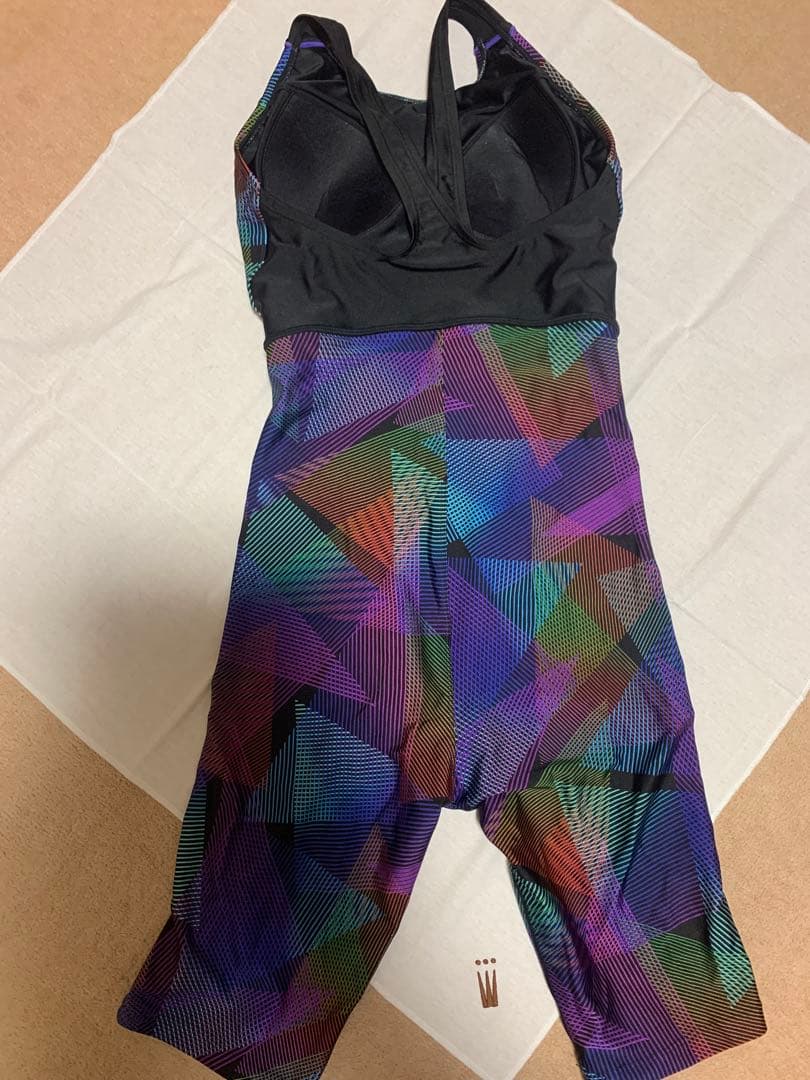 アリーナ　幾何学模様 マルチカラースイムスーツ　Lサイズ