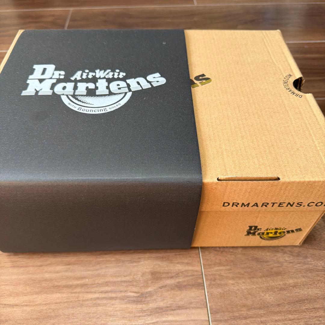 Dr.Martens ADRIAN ホワイト ステッチ ローファー 日本限定