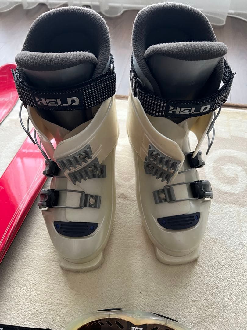 レディース　スキー板・ブーツ・ゴーグル・ストック・ネックウォーマーセット　160