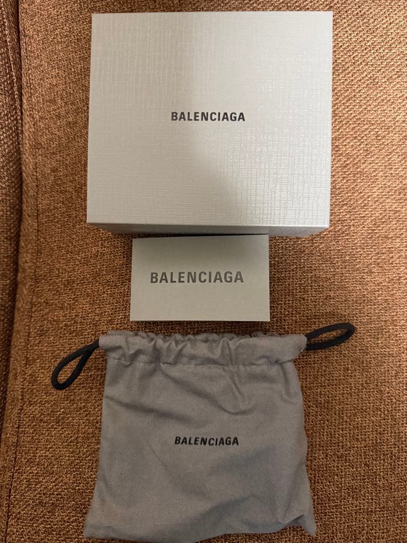 BALENCIAGA 黒 レザー 三つ折り財布